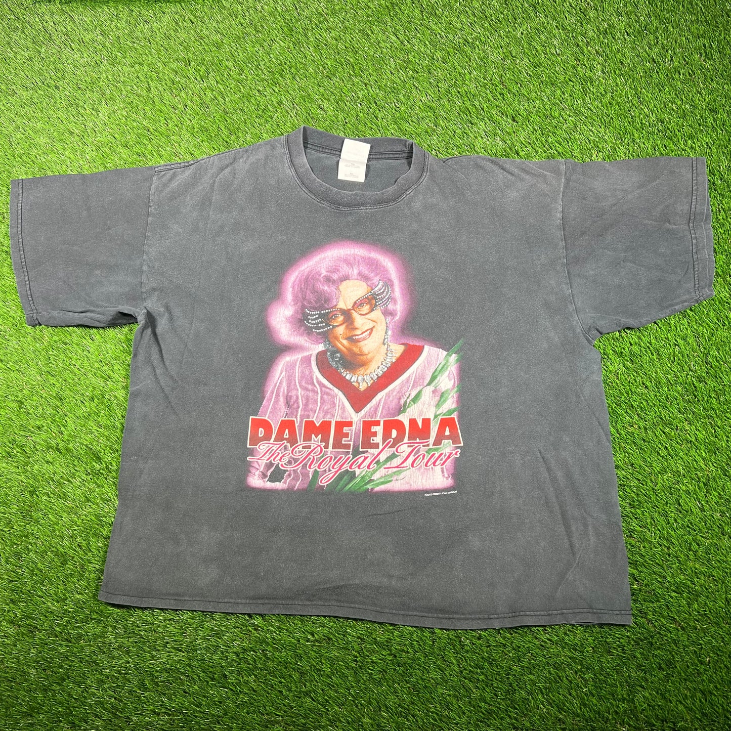 1990s Dame Edma The Royal Tour Black Tee Size XXL USED v17733