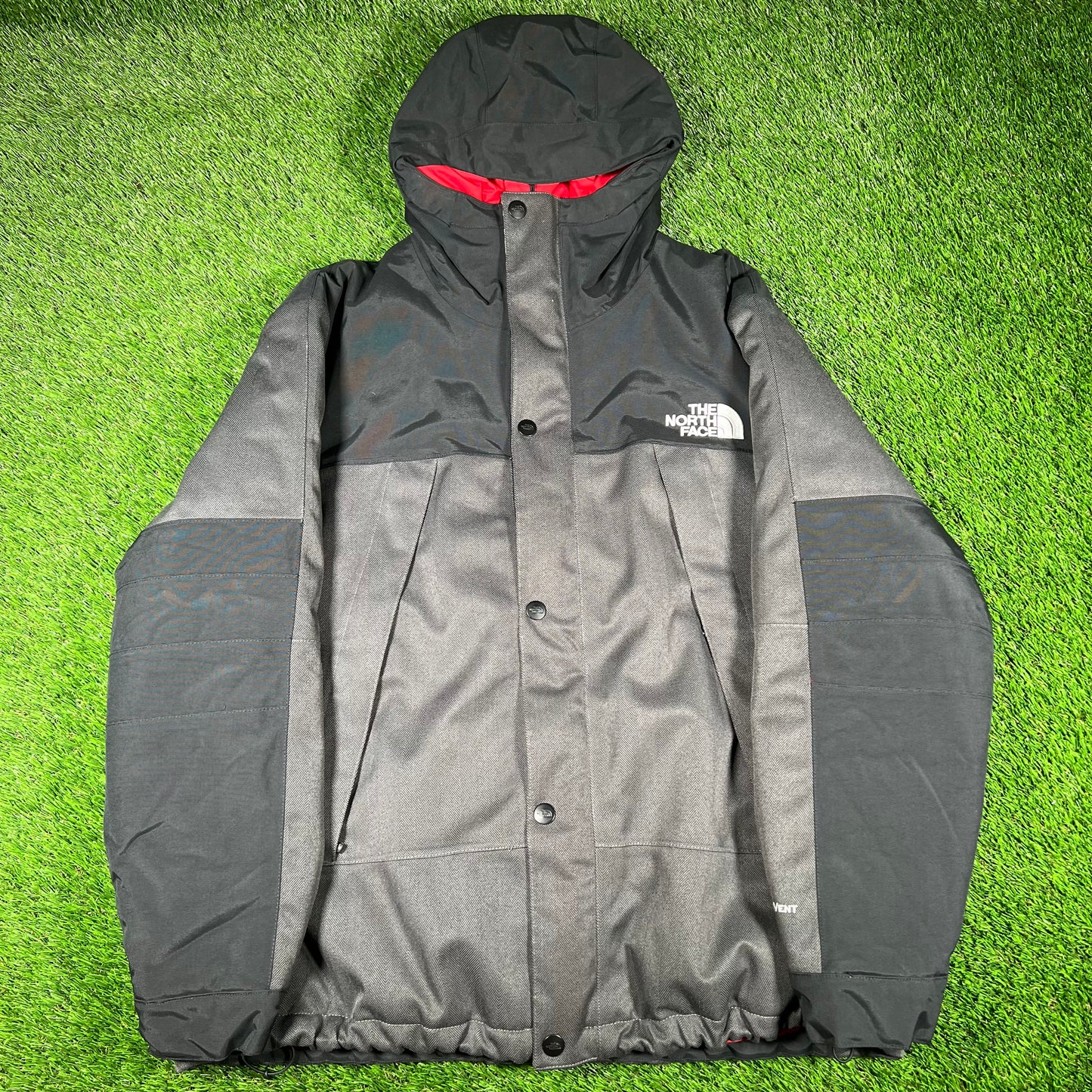 North Face Hyvent Grey Plaid / Black Jacket Size XL USED v16905