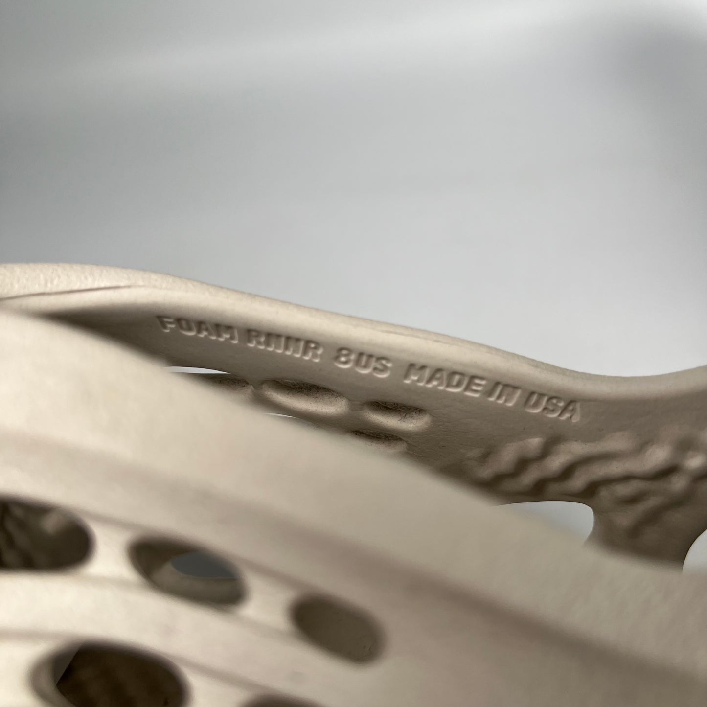 Yeezy Foam Runner Ararat (2020) Size 8 USED s19046