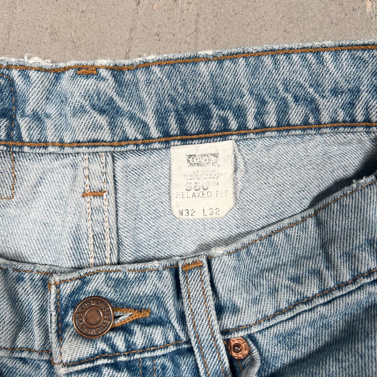 1980s Levis 550 Orange Tab Blue Jeans Size 32 USED v19128