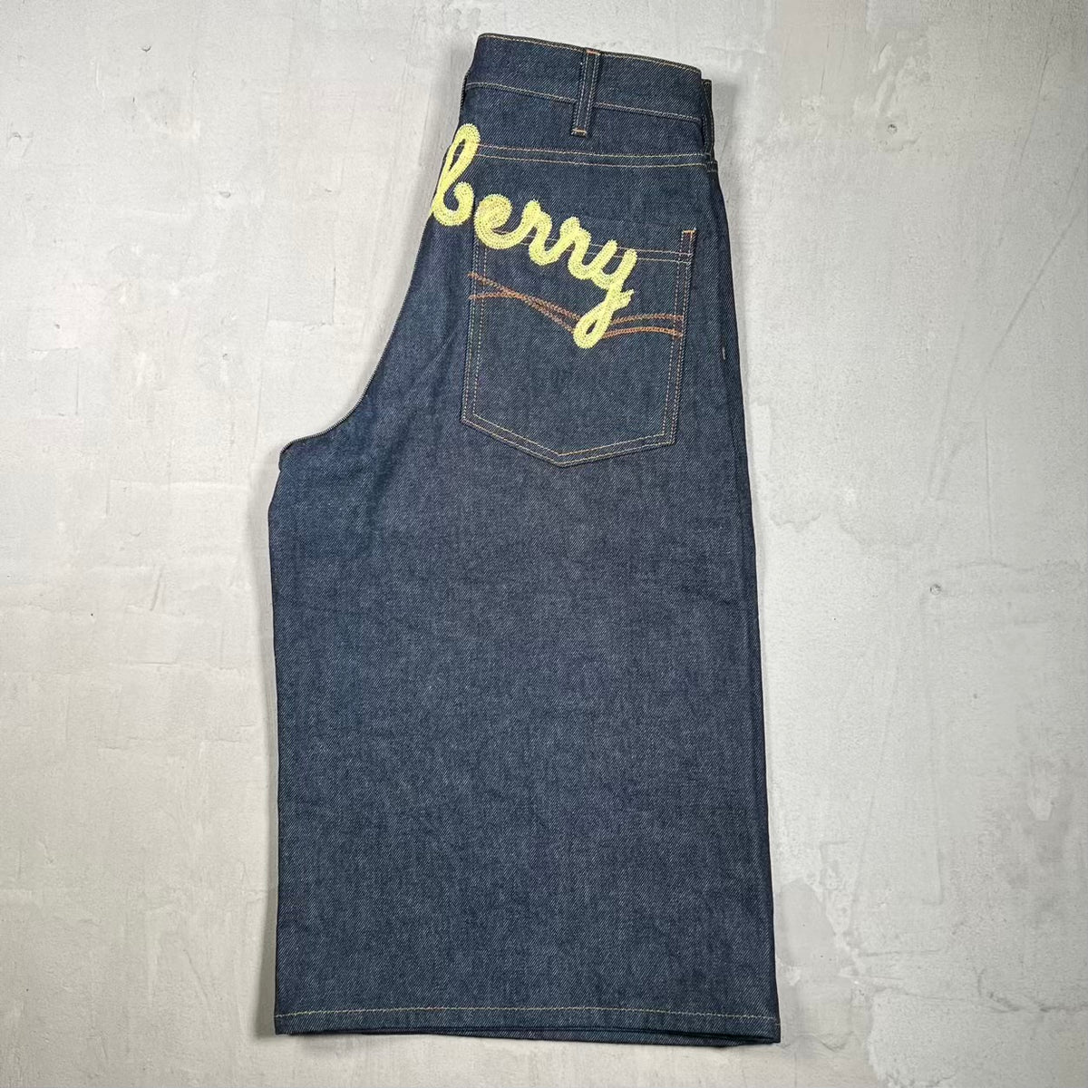 GV Gallery Raspberry Hills Dark Denim Shorts Size Small USED x18713