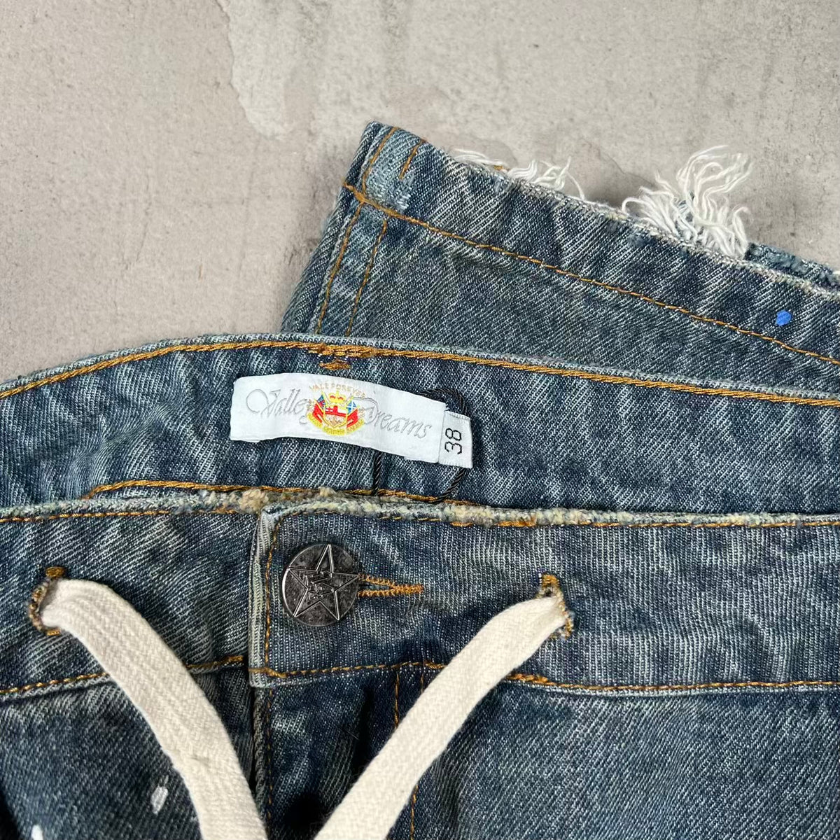 Vale Ice Cream Rhinestone Blue Jeans Size 38 USED x18966