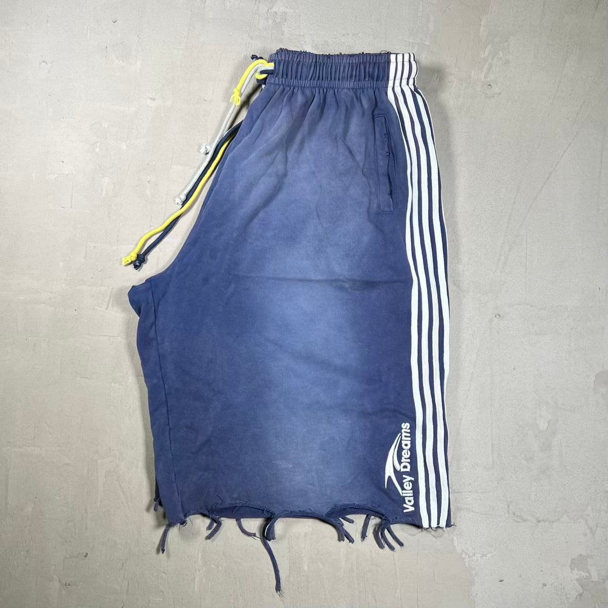 Vale Stripe 3/4 Navy/White Sweat Shorts Size XXL USED x18964