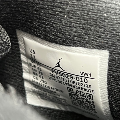 Jordan 4 Black Cat (2025) Size 11 NEW S19702