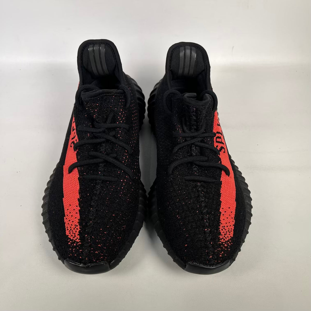 Yeezy 350v2 Core Black Red (2016) Size 9 NEW s23750