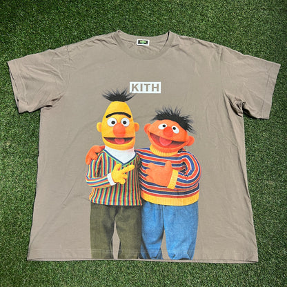 Kith Sesame St Bert Ernie Brown Tee Size XXL USED x13875