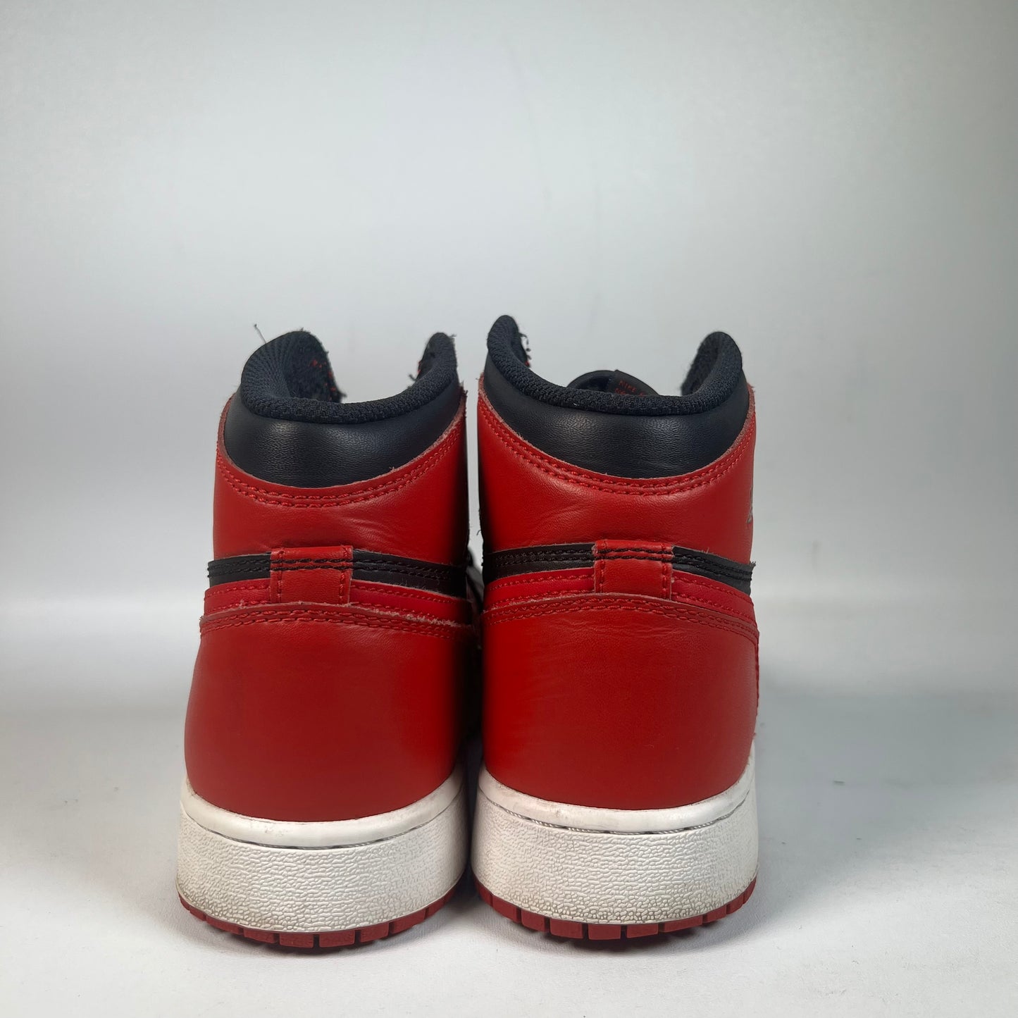 Jordan 1 High Bred Banned (2016) Size 5.5y USED s22171