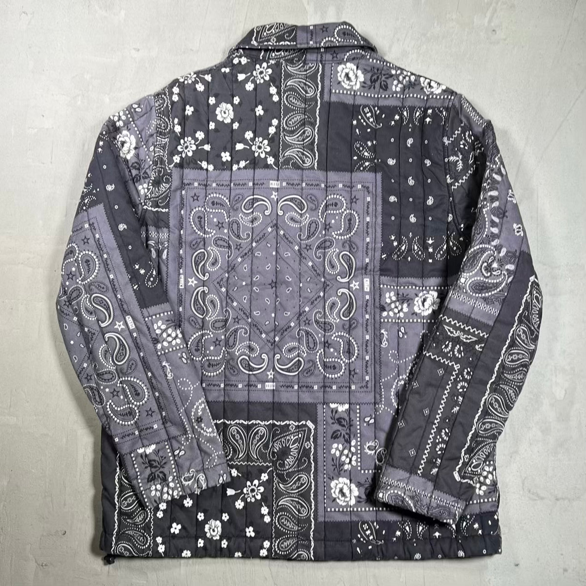 Kith Pasiley Carmine Coaches Black Button Up Jacket Size Medium USED x18280