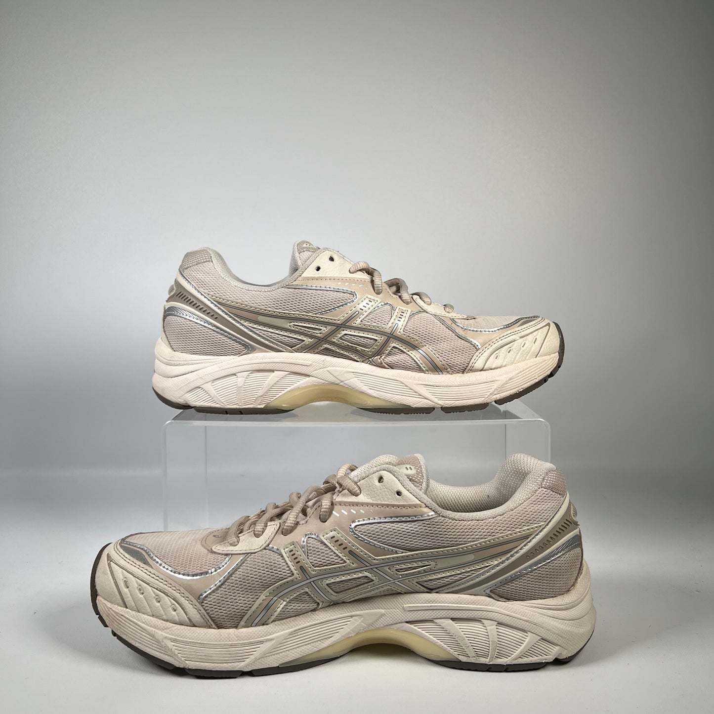 Asisc GT-2160 Oatmeal Cream (2024) Size 9.5 USED s20024