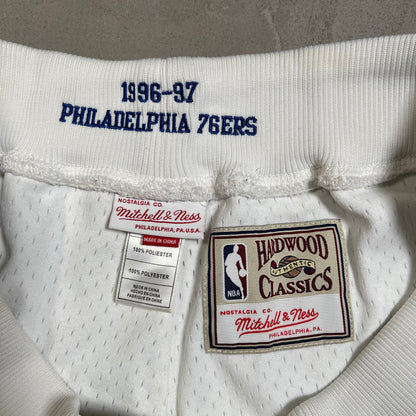 Philadelphia 76ers Mitchell & Ness White Shorts Size XL USED v19554
