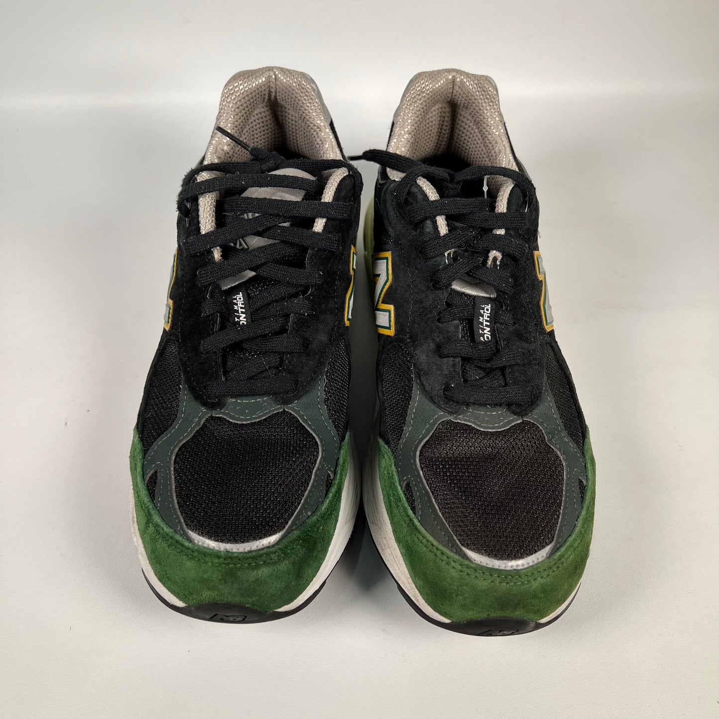New balance 990v3 black green yellow Size 10 USED s12254