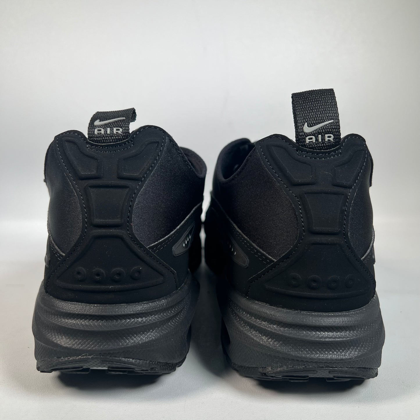 Nike Air Max Sunder Black Silver (2024) Size 10m / 11.5w USED s22227