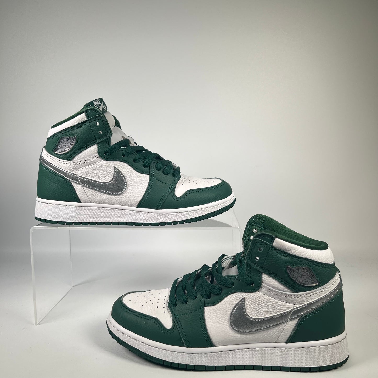 Jordan 1 High Gorge Green (2022) Size 5.5Y USED s19550
