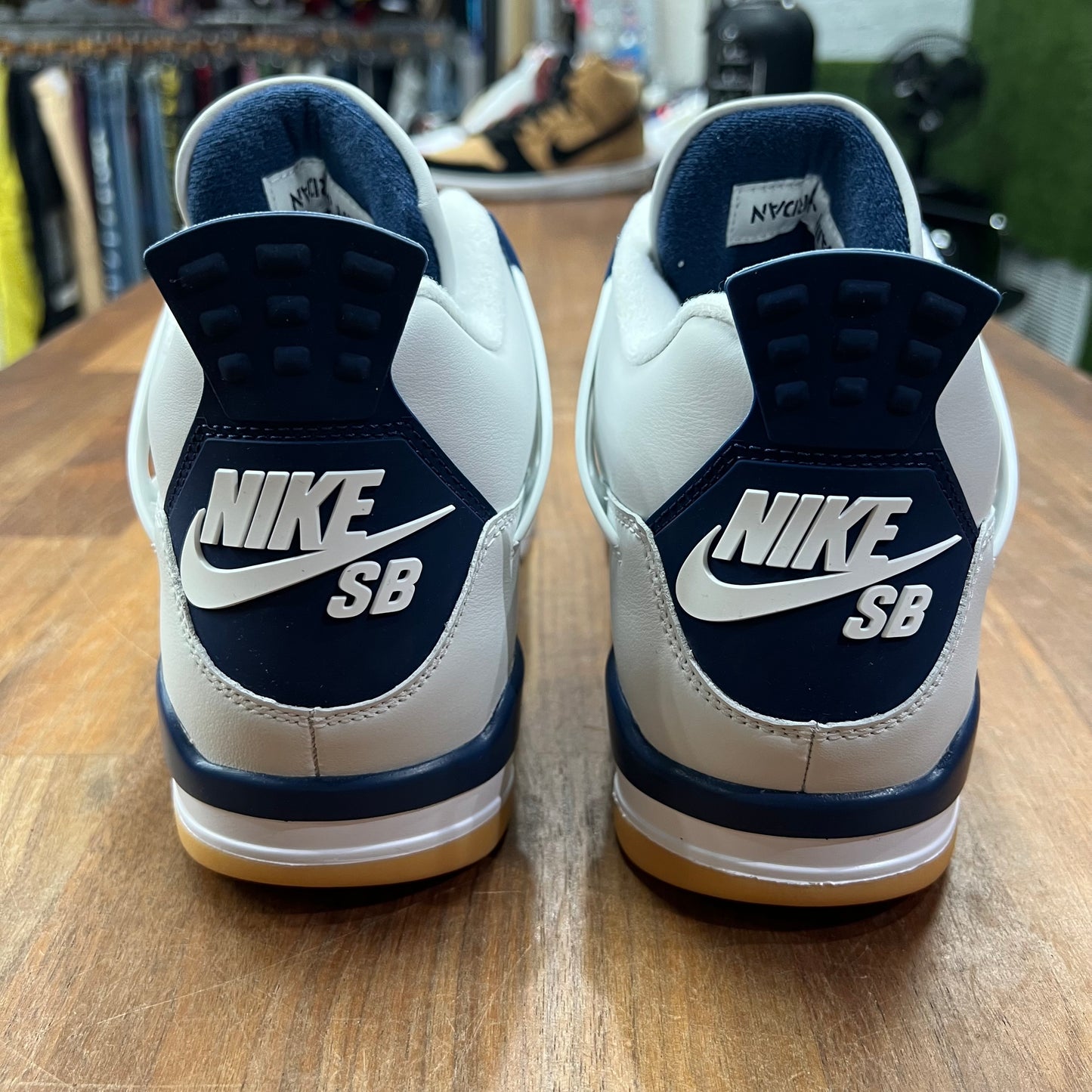 Jordan 4 SB Navy Size 10.5 NEW s16326