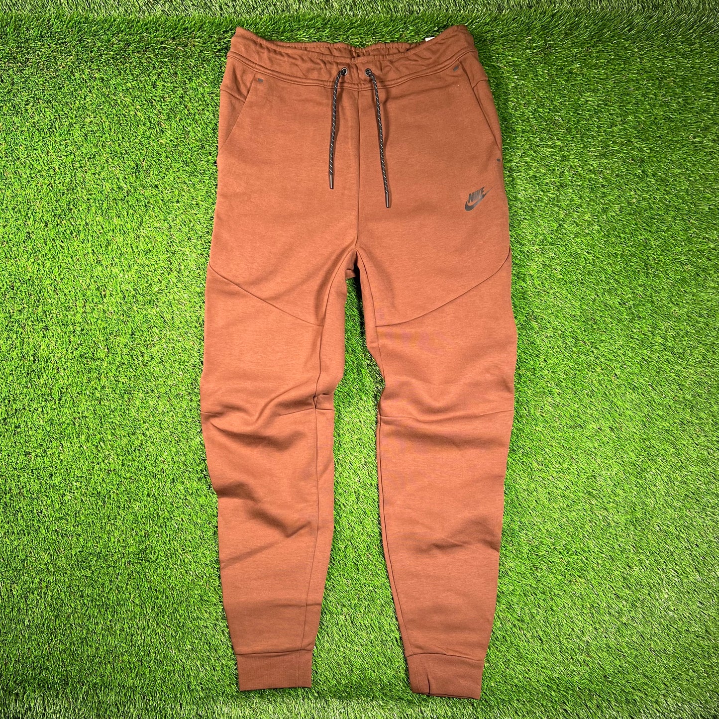 Nike Tech Fleece Pants Brown Size Medium NEW v18553