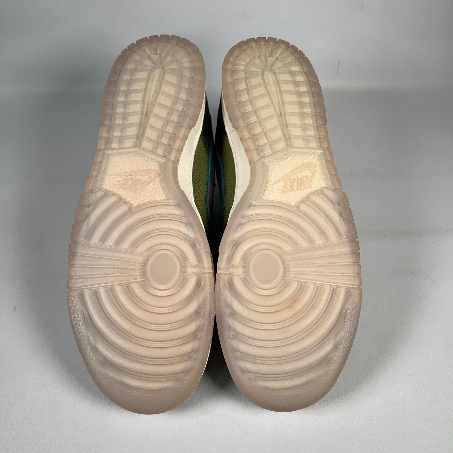 Nike Dunk Low Siempre Familia (2022) Size 10.5 NEW s21079