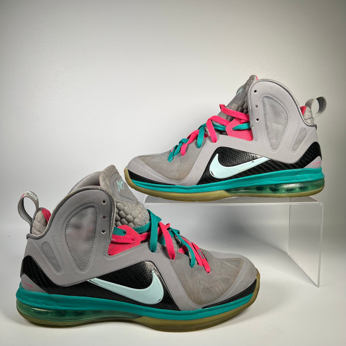 Nike Lebron 9 South Beach (2012) Size 10.5 USED s18042