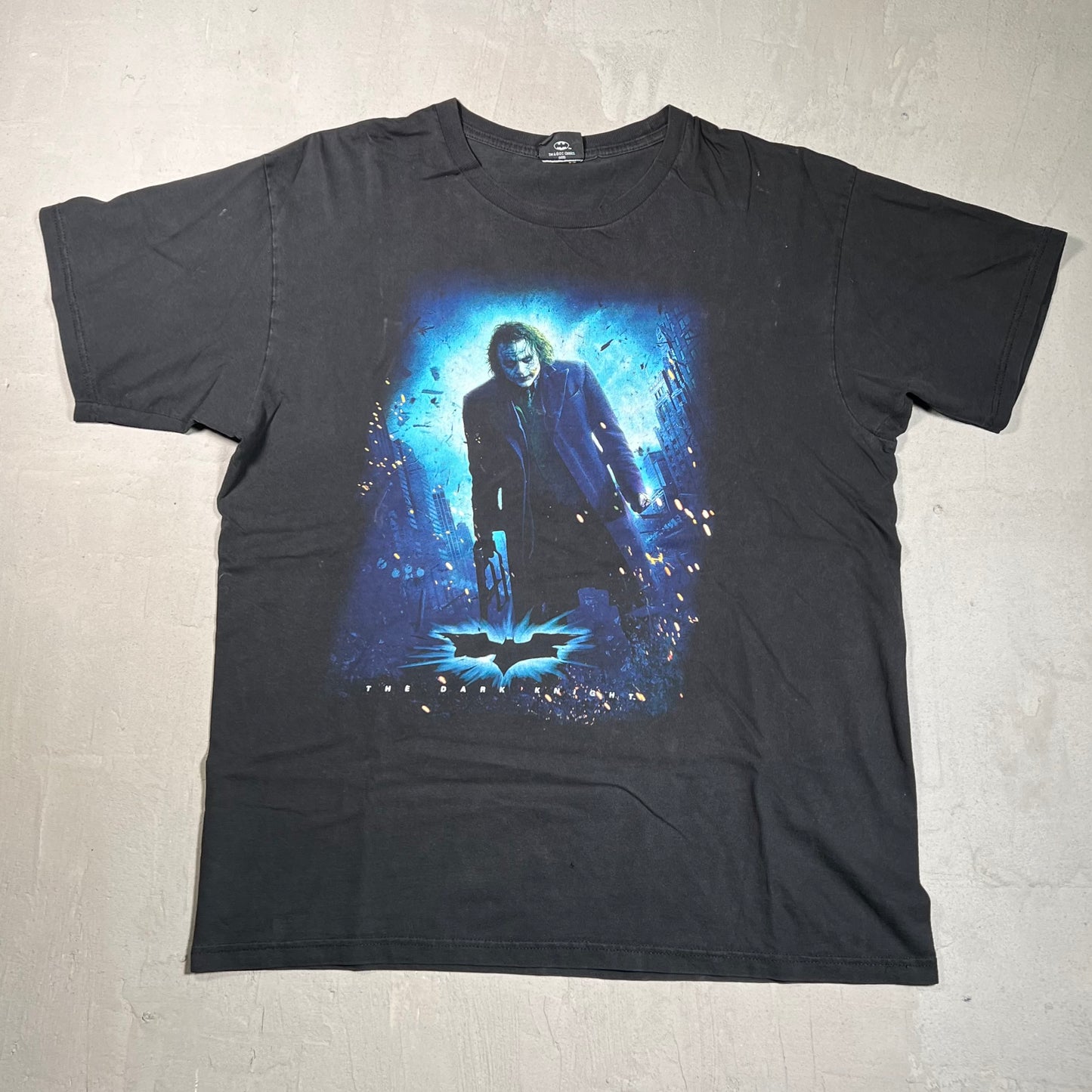 Batman The Dark Knight Joker Tee Size XL USED v6498