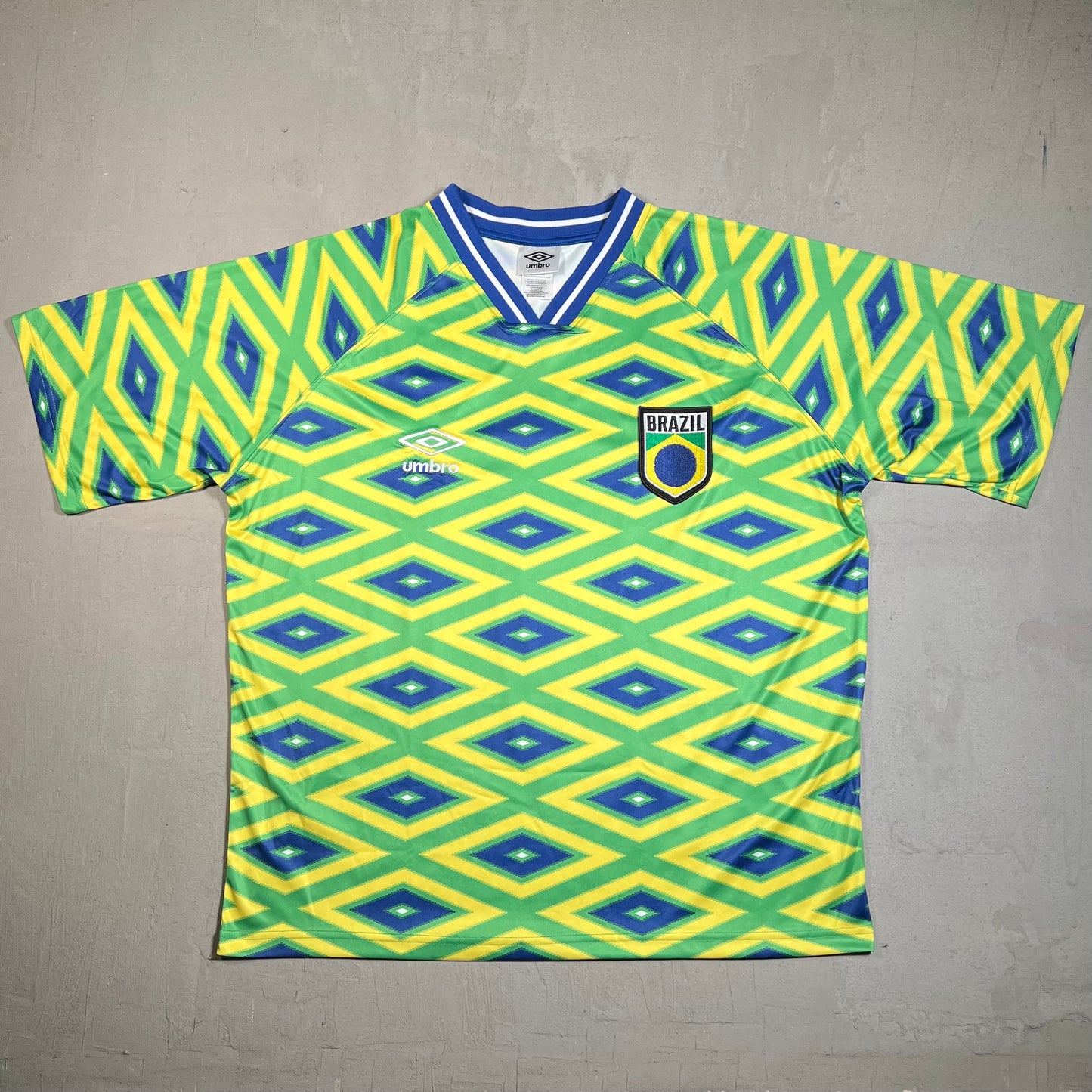 Umbro Brazil Soccer Jersey Size Large NEW v19572
