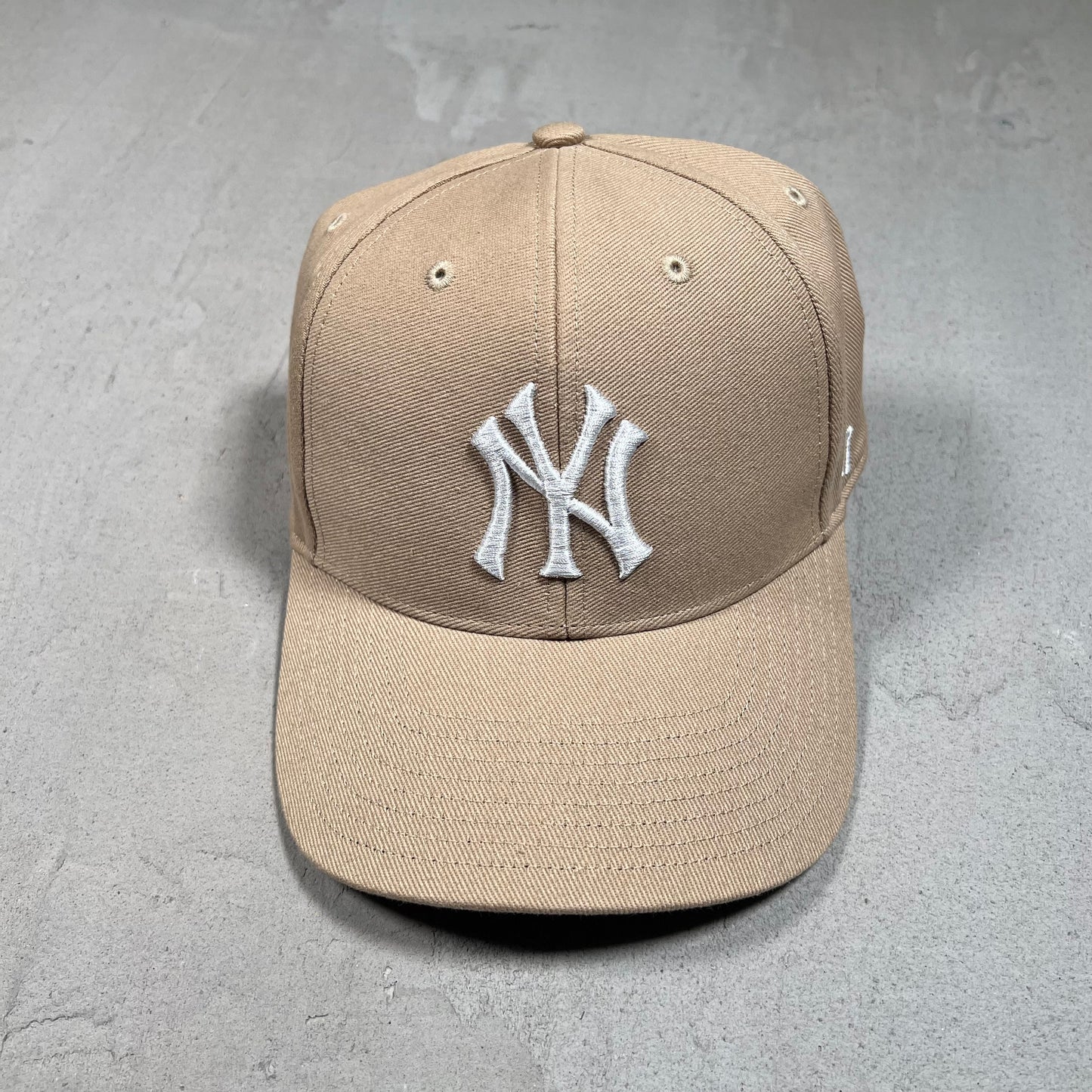 Hideen NY New York Yankees Tan Snapback USED x17552
