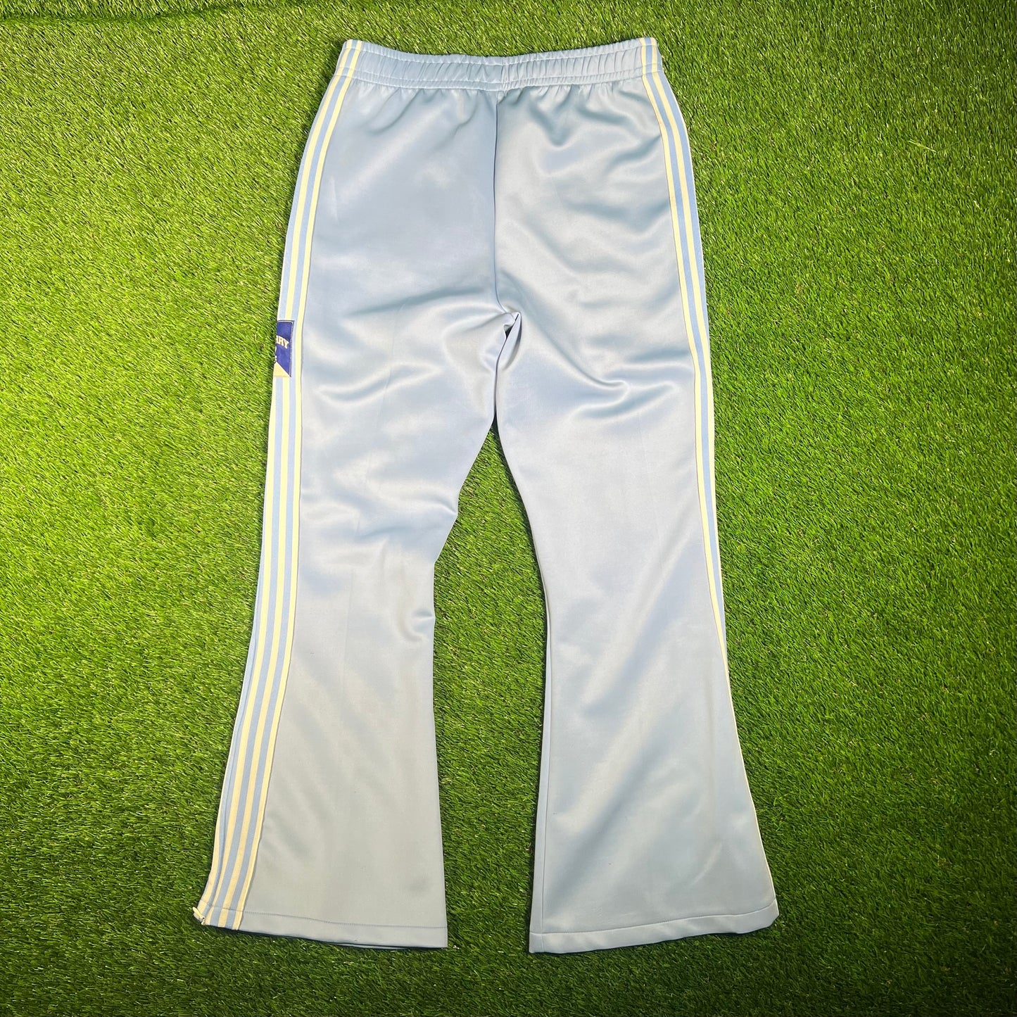 GV Gallery Raspberry Hills Blue/White Track Pants Size Medium USED x15437