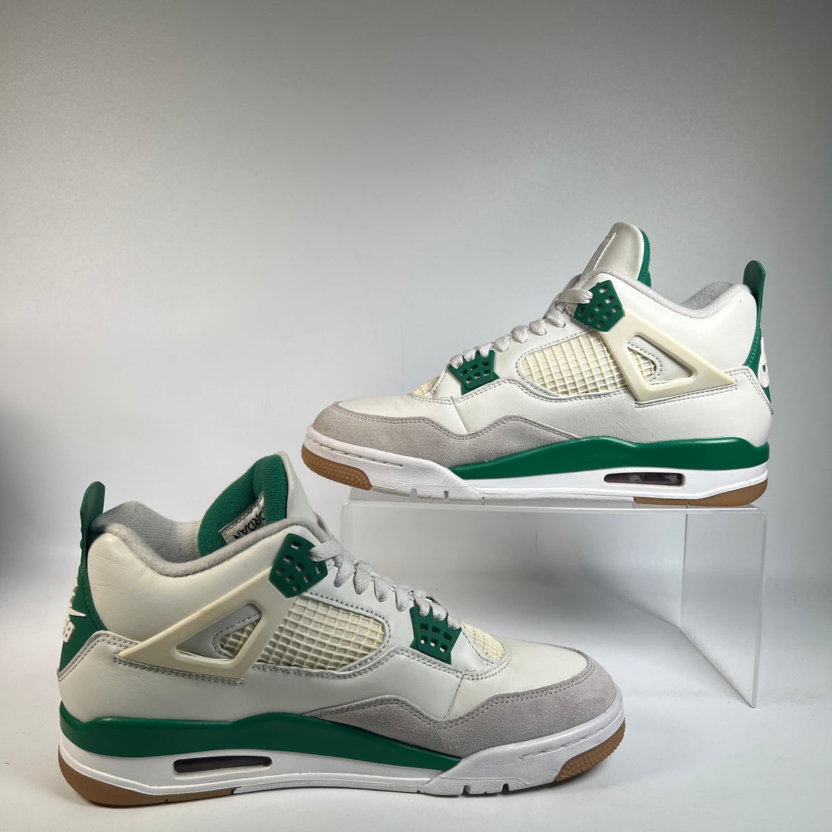 Jordan 4 SB Pine Green (2022) Size 9 USED s23369