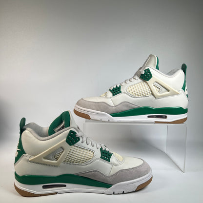 Jordan 4 SB Pine Green (2022) Size 9 USED s23369