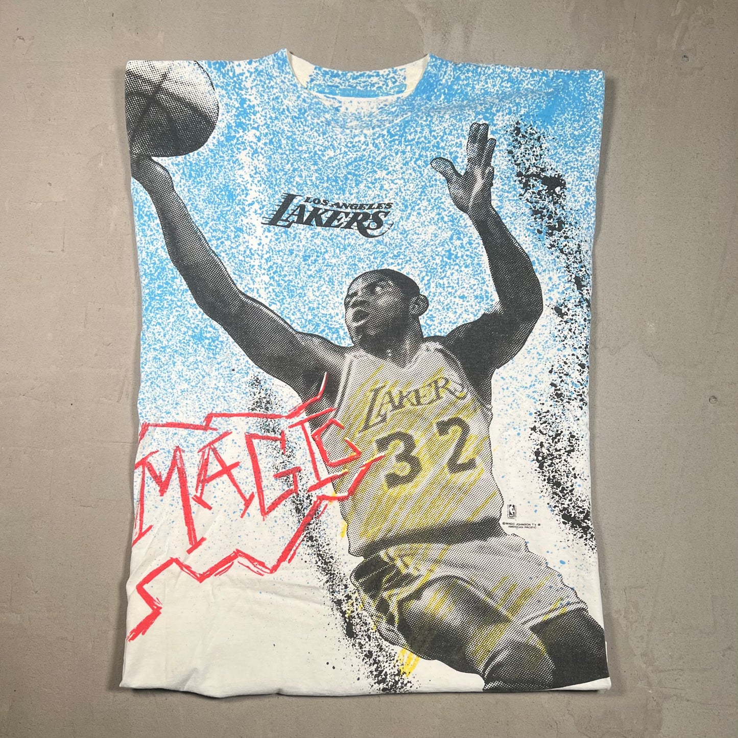 Magic Johnson La Lakers Full print tee Size XL USED v5500