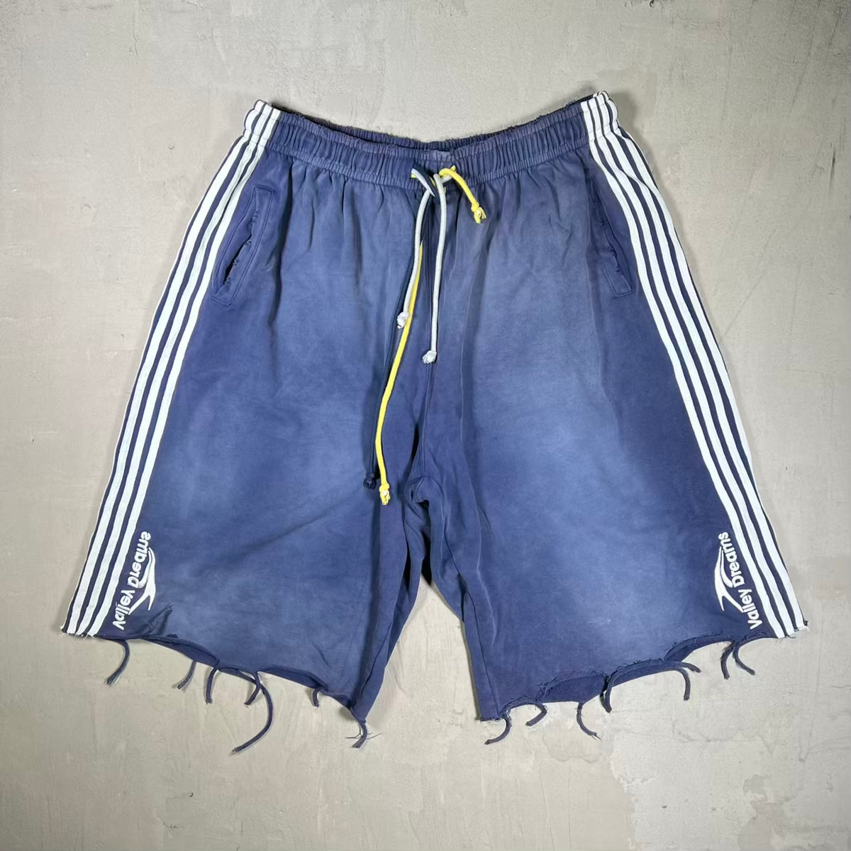 Vale Stripe 3/4 Navy/White Sweat Shorts Size XXL USED x18964