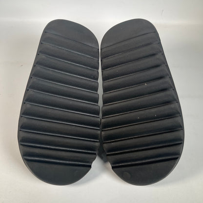 Yeezy Slide Onyx (2022) Size 5 USED s22201