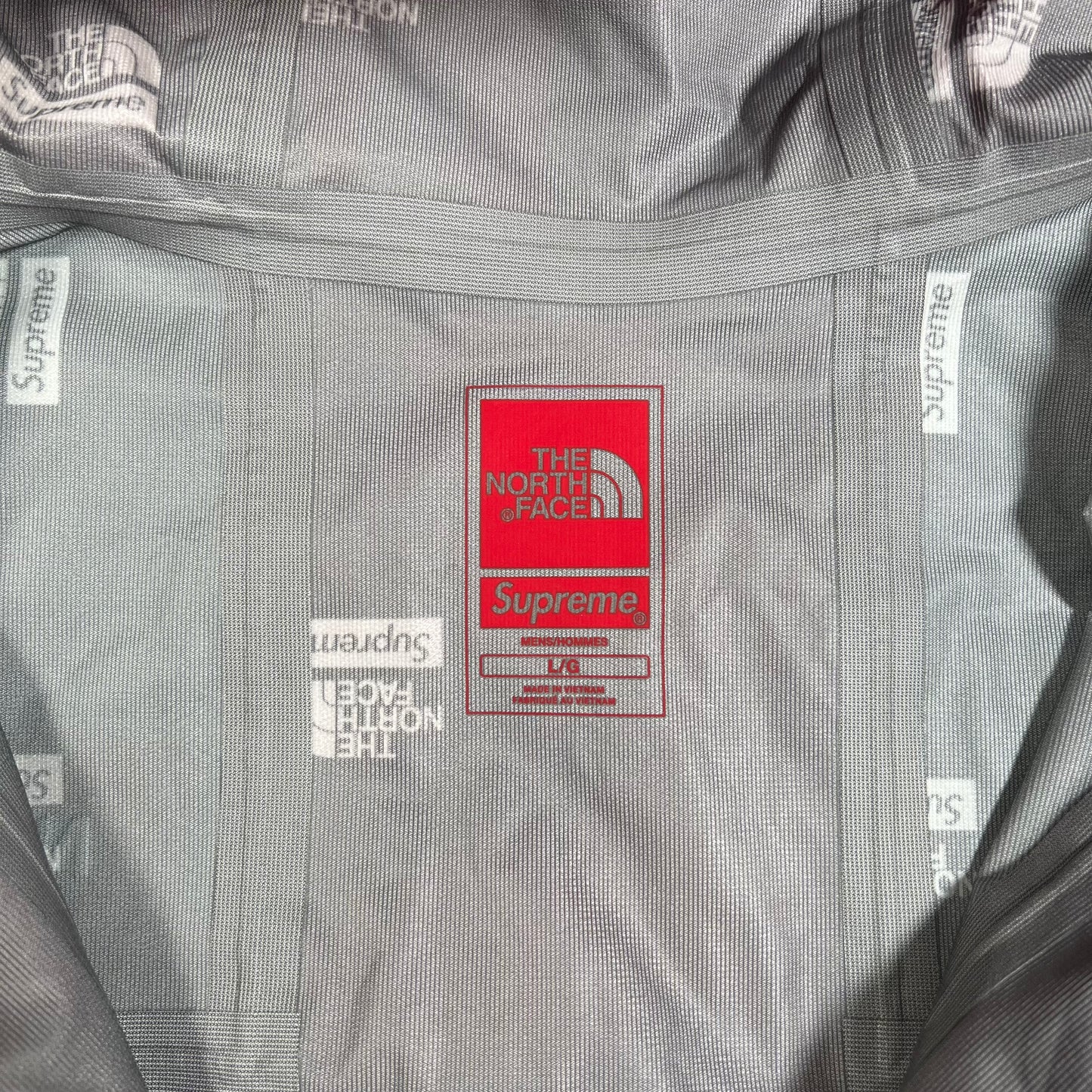 Supreme North Face Pink Summit Series Outer Tape Jacket (2021) Size Large NEW x15821