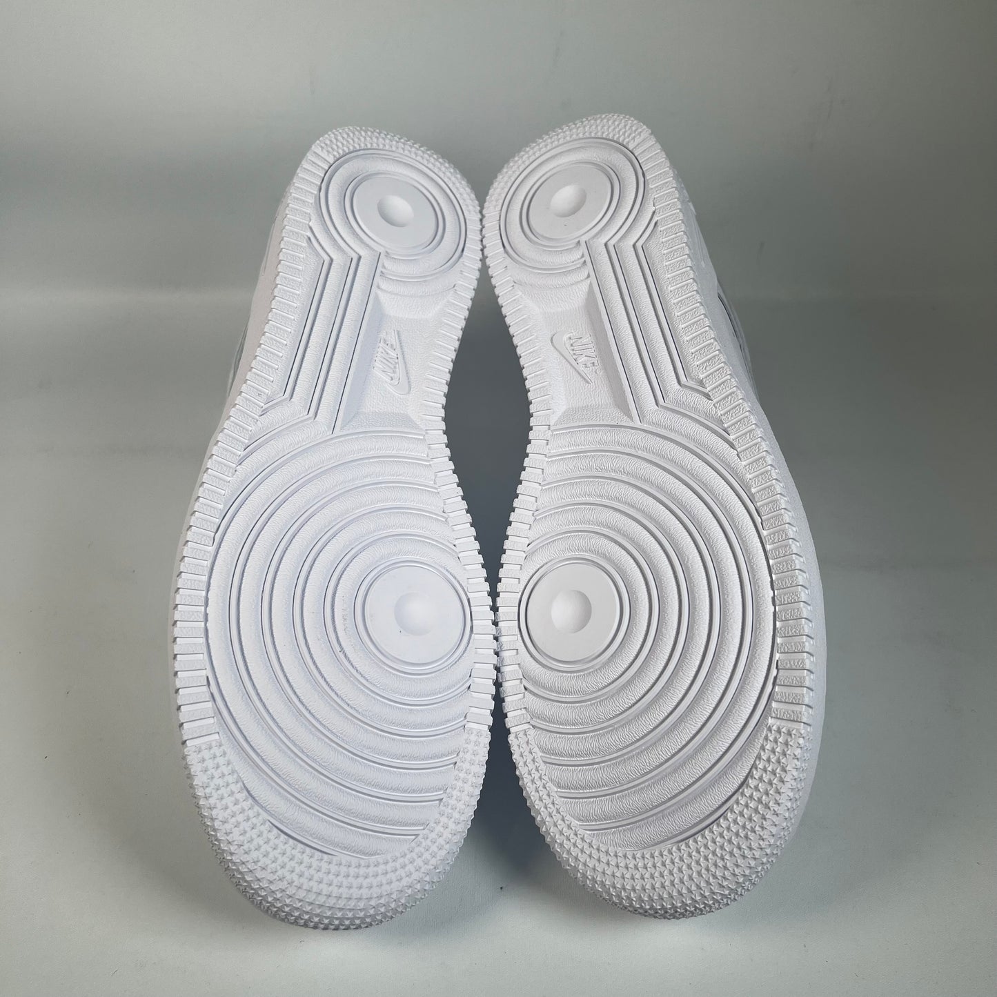 Nike Air Force 1 White (2026) Size 10.5 NEW s22202