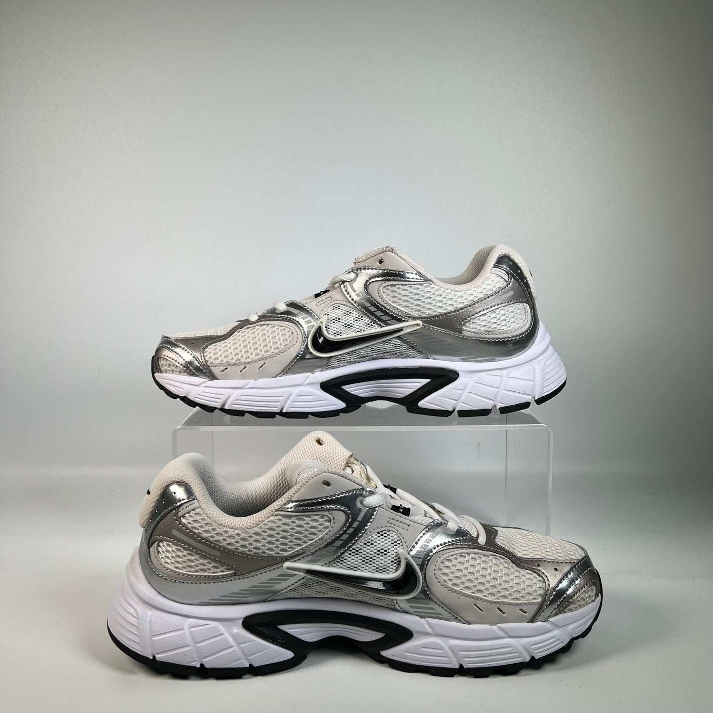 Nike V5 RNR White Vast Grey (2025) Size 8.5 USED s22495