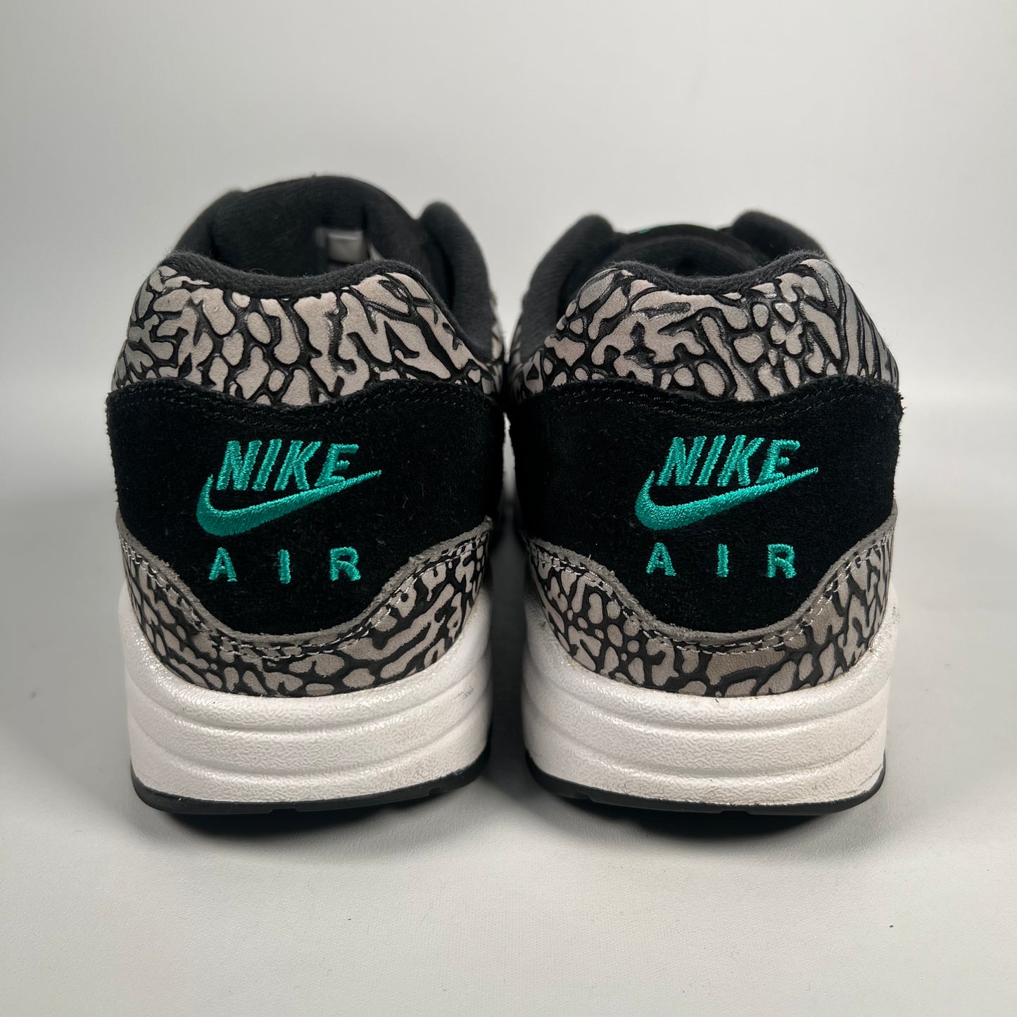 Nike Air Max 1 Atmos Elephant (2017) Size 9.5 USED s20400