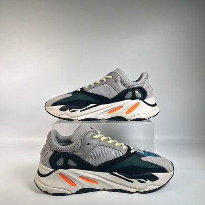 Yeezy 700 Wave Runner (2018) Size 10 USED s22755