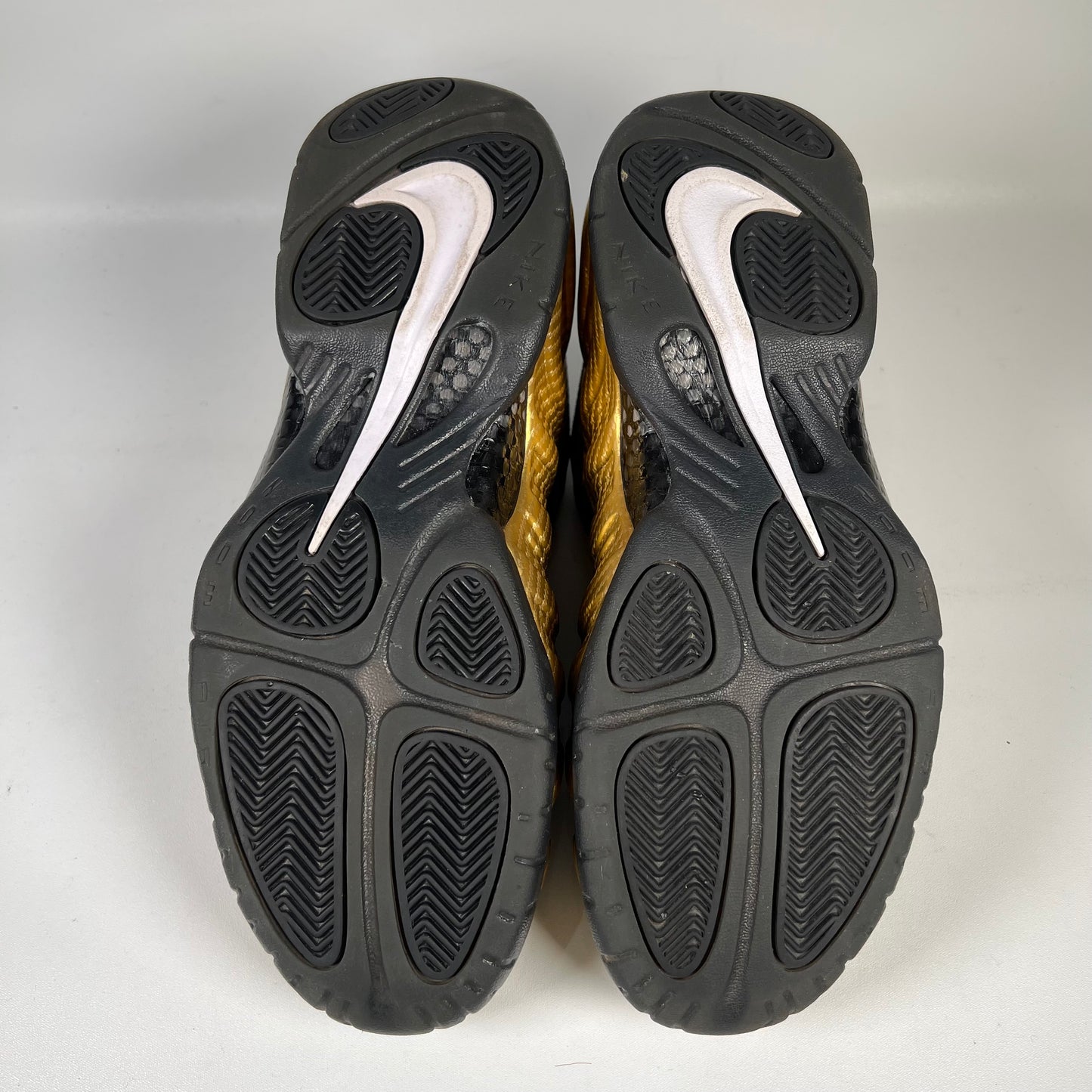 Nike Air Foamposite Pro Metallic Gold (2017) Size 10.5 USED s19593