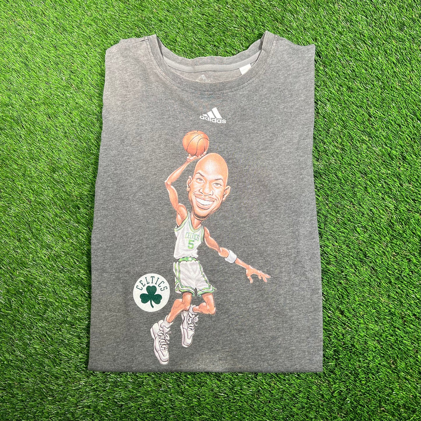 Adidas Boston Celtics Kevin Garnett Cartoon Tee Size Medium USED v17827