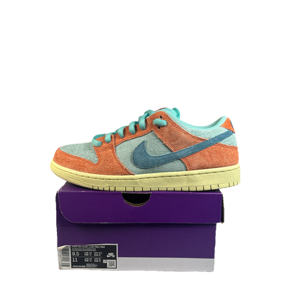 Nike SB Dunk Low Orange Emerald Rise (2023) Size 9.5 NEW s23367