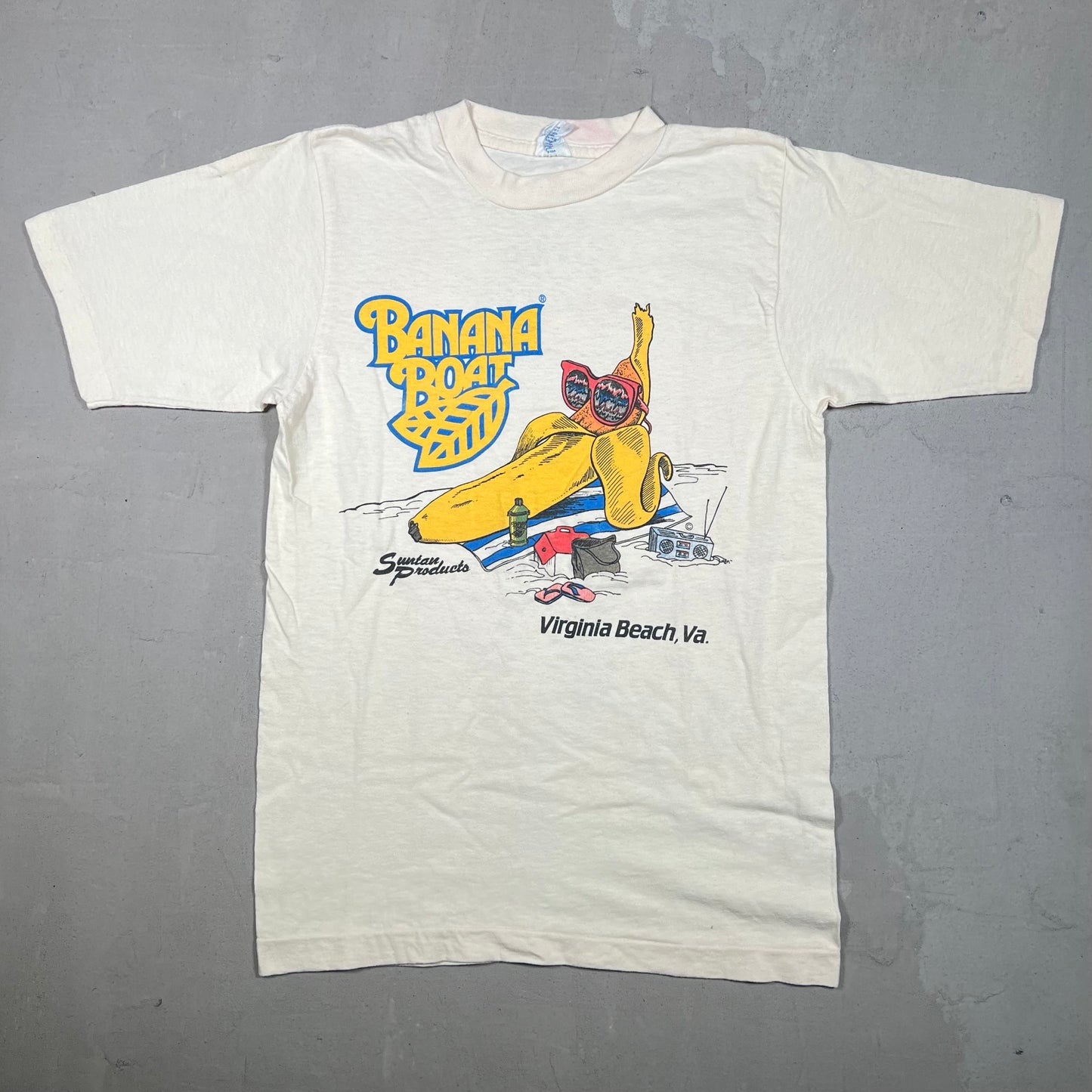 1990s Banana Boat Virginia Beach VA Cream Tee Size Small USED v19299