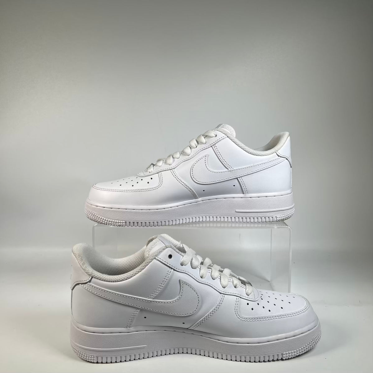 Nike Air Force One Low White (2026) Size 8 USED s23363