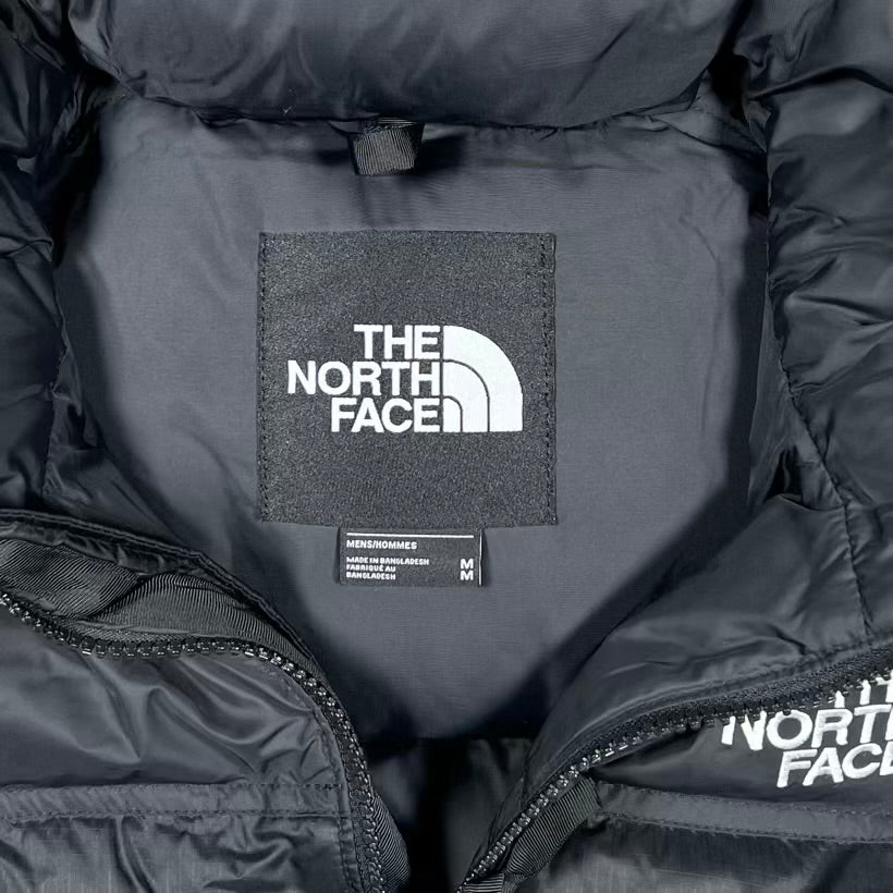 North Face 700 Series Black Puffy Vest Size Medium USED v20395