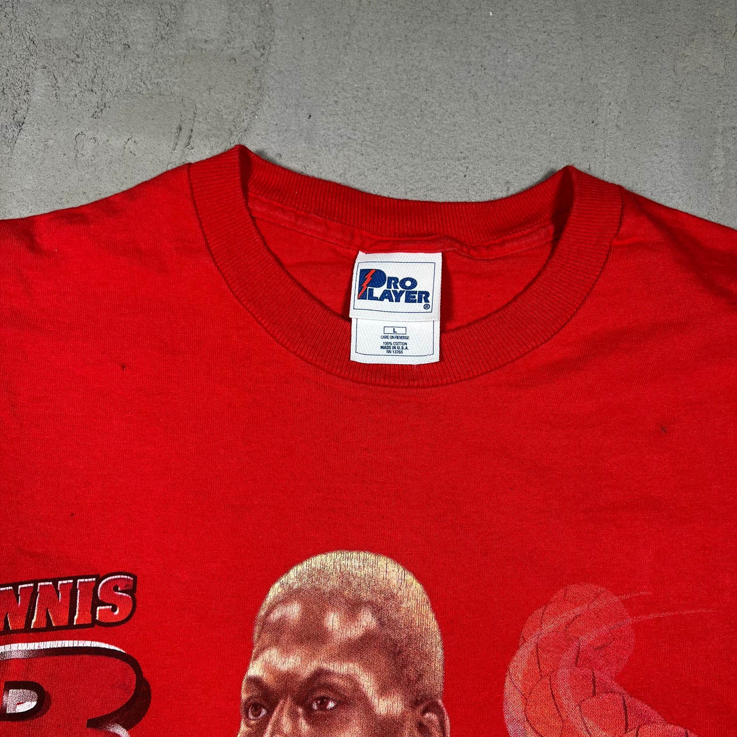 1990s Dennis Rodman Chicago Bulls Pro Player Tag Red Tee Size Large USED v17800