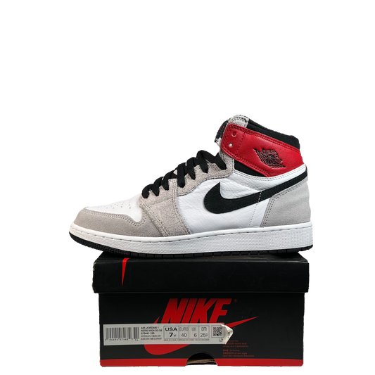 Jordan 1 Light Smoke Grey (2020) Size 7Y USED S21549