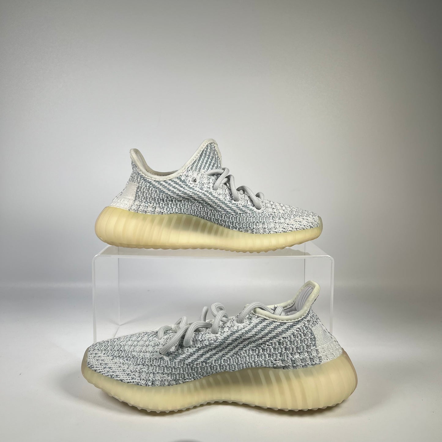 Adidas Yeezy 350 v2 Cloud Reflective Size 4 NEW s4421
