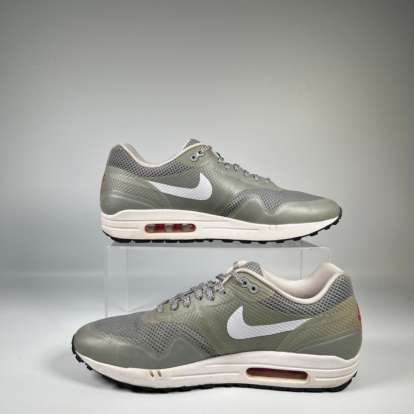Nike Air Max 1 Hyperfuse Matte Silver (2012) Size 9.5 USED s19490