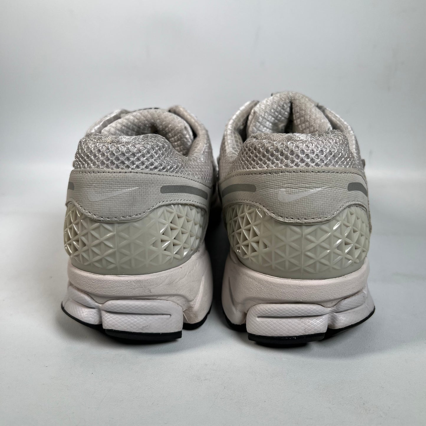 Nike Zoom Vomero 5 Vast Grey (2023) Size 8.5 USED s22311