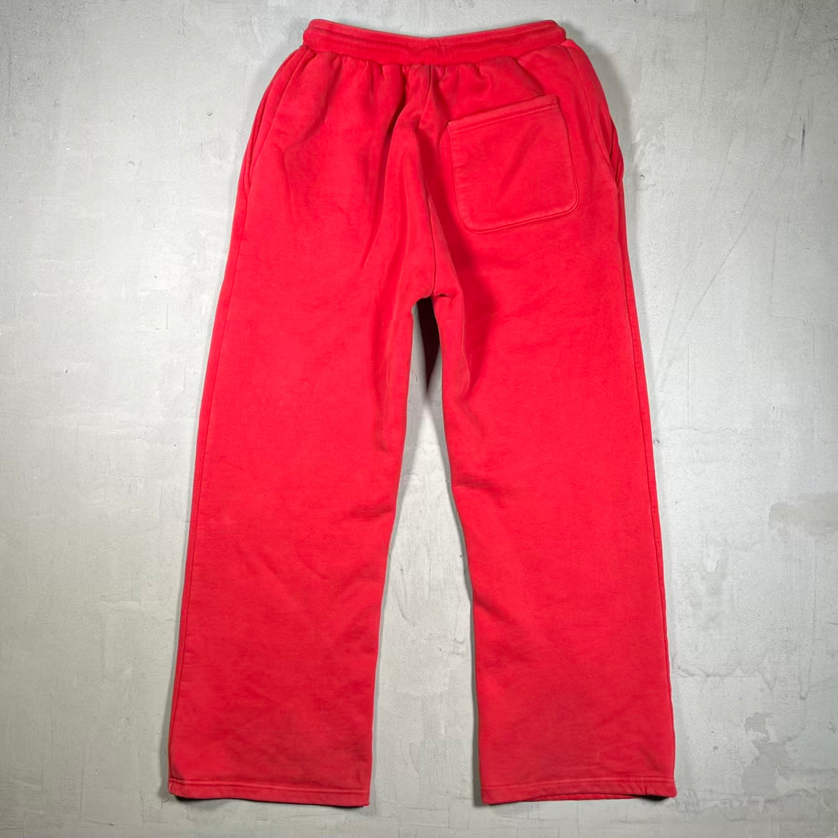 GV Gallery Raspberry Hills Casamigos Red Sweatpants Size Small USED x18957