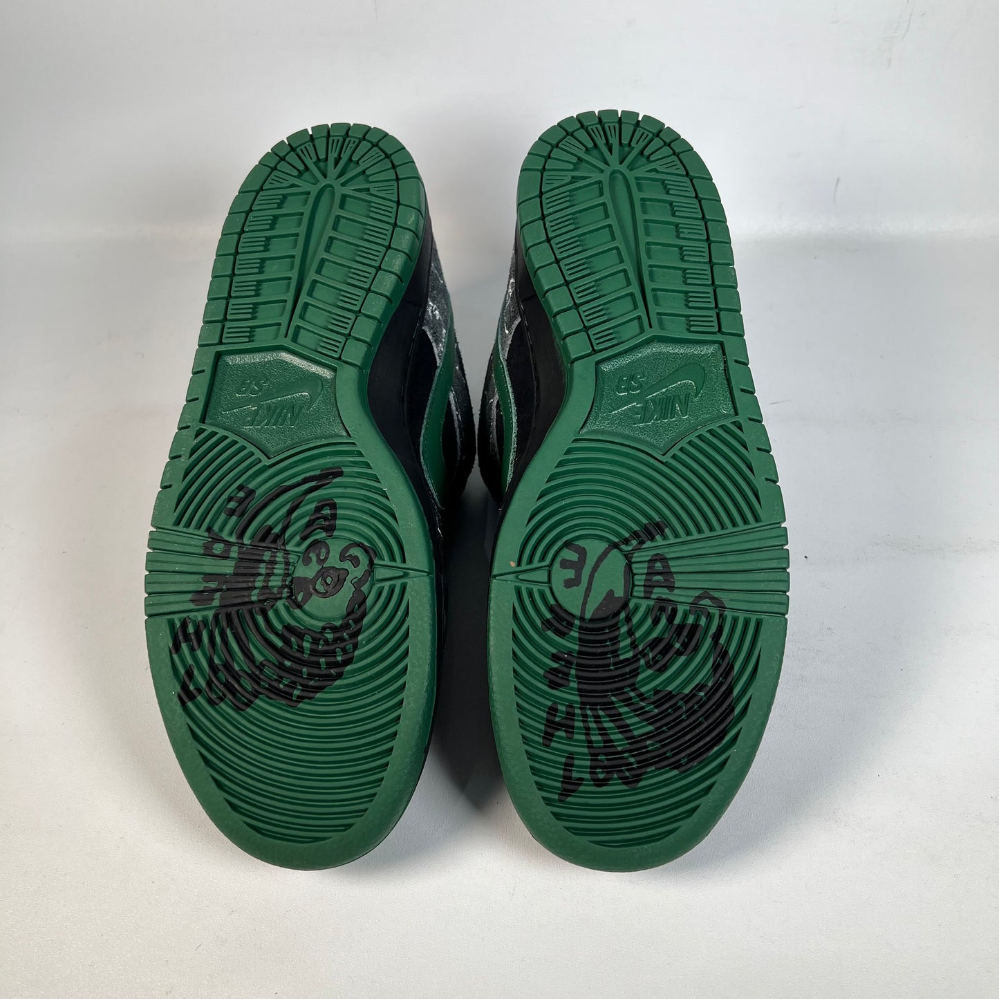 Nike SB Dunk Low There Skateboards (2024) Size 10 USED s21882