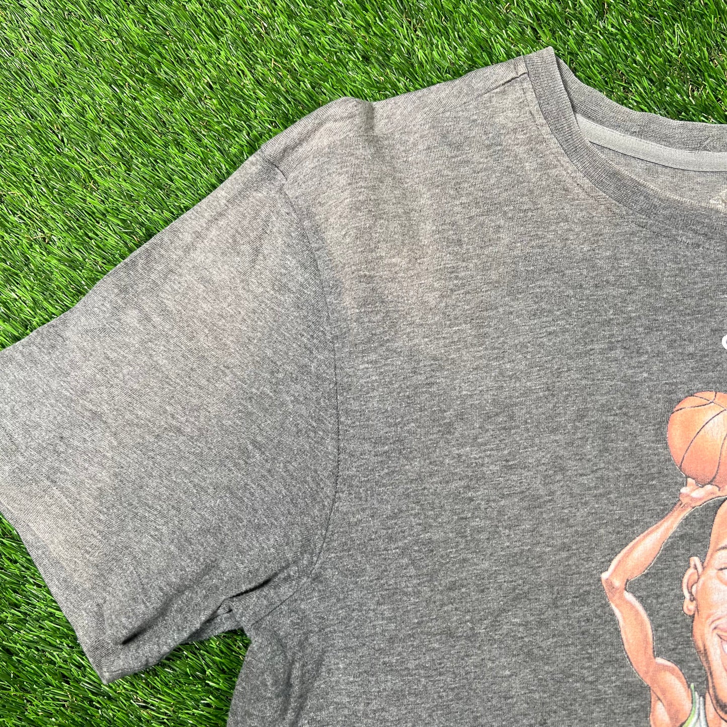 Adidas Boston Celtics Kevin Garnett Cartoon Tee Size Medium USED v17827