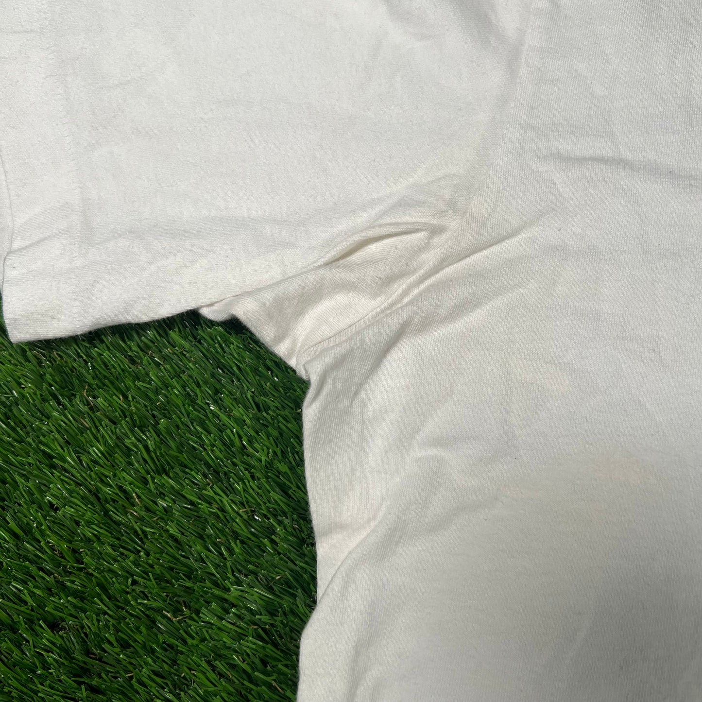 Uniqlo Kaws Flayed Companion Tee White Size Large USED v17989